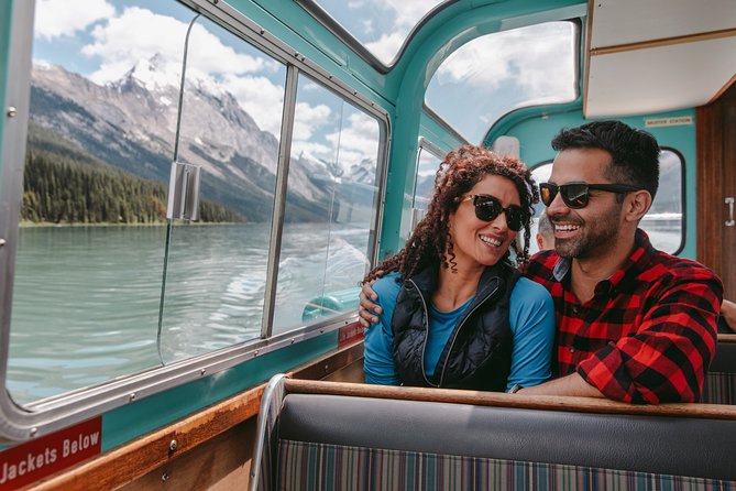 Jasper National Park Tour: Maligne Valley, Medicine Lake and Spirit Island - Spirit Island: the photo moment, plus how to enjoy it without rushing