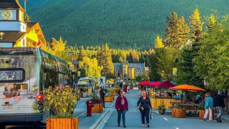 Lake Louise, Emerald Lake, Minnewanka Cruise & Banff Town - Key highlights at a glance