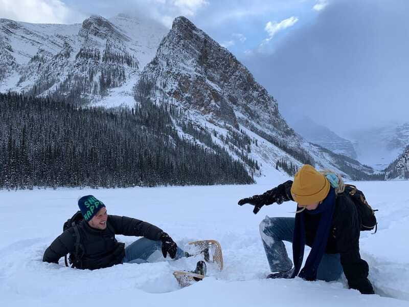 Lake Louise Winterland Tour - Warm Breaks at Lake Louise: Hot Chocolate and the Chateau Option
