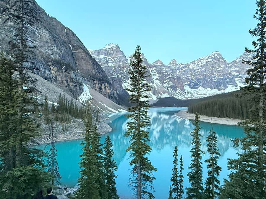 Lake Moraine Lake Louise Johnston Canyon Banff Town Day Tour - Lake Louise: how to make the most of the iconic shore