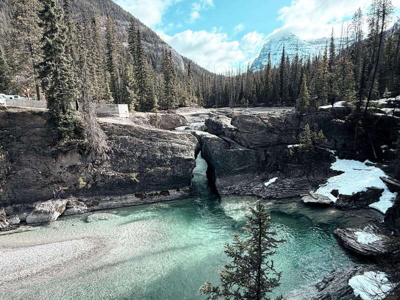 Lake Moraine Lake Louise Johnston Canyon Banff Town Day Tour - Weather and road reality in the Rockies