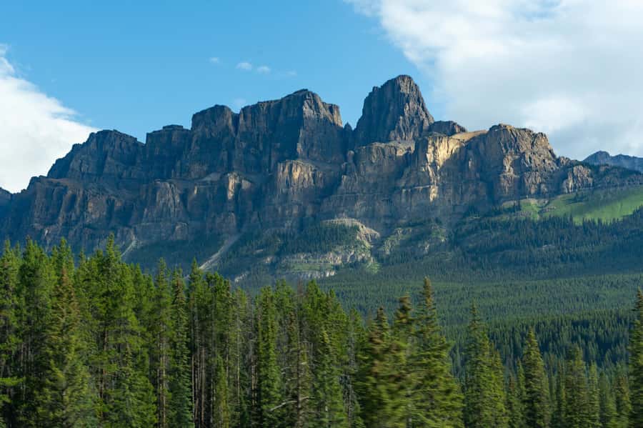 Lakes Moraine, Louise, Emerald, Johnston Canyon & Yoho Tour - Johnston Canyon Waterfalls: The Best Trail Stop for Most People