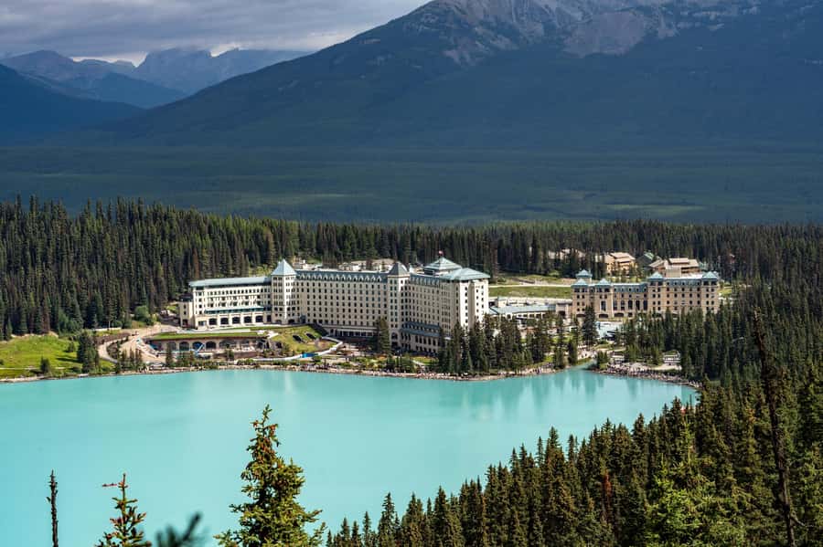 Lakes Moraine, Louise, Emerald, Johnston Canyon & Yoho Tour - Lake Louise: The Glacial Water Moment (and Photo Tips That Matter)