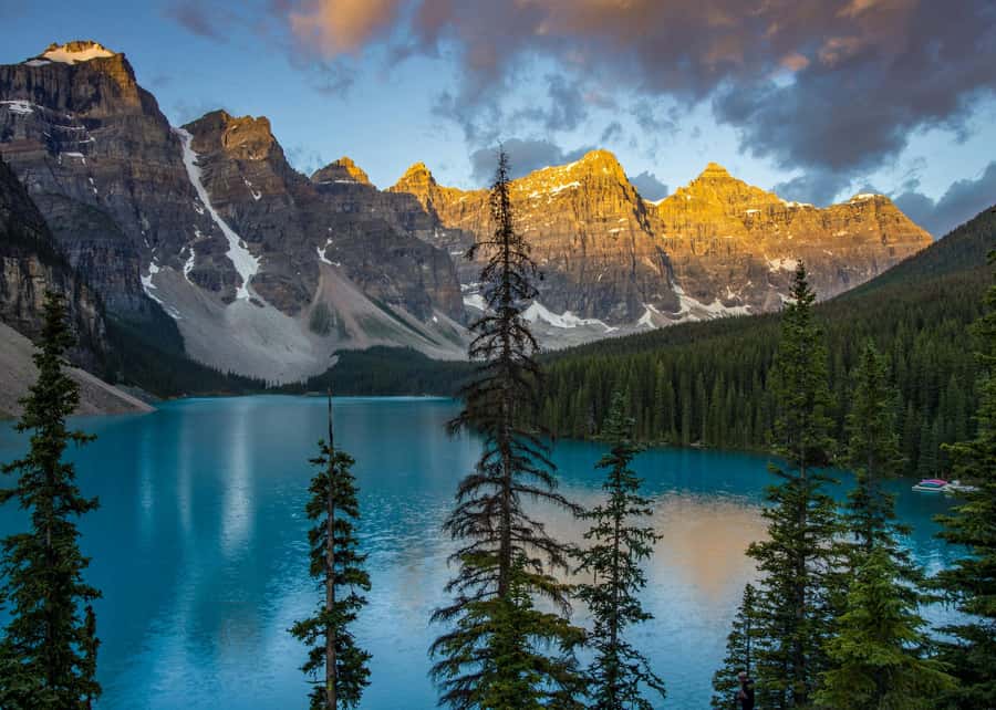 Moraine Lake 1.5hr & Lake Louise Shuttle from Canmore/Banff - Final decision: should you book this Moraine Lake and Lake Louise shuttle?