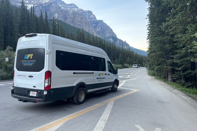 Moraine Lake And Lake Louise Tour from Banff - First Stop: Lake Louise Stroll and Fairmont Chateau Views