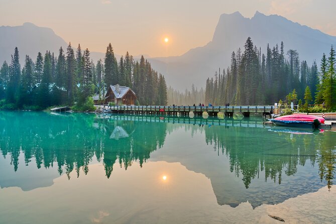 Moraine Lake Lake Louise Johnston Canyon Emerald Lake Day tour - Johnston Canyon catwalks: your best hour on the schedule