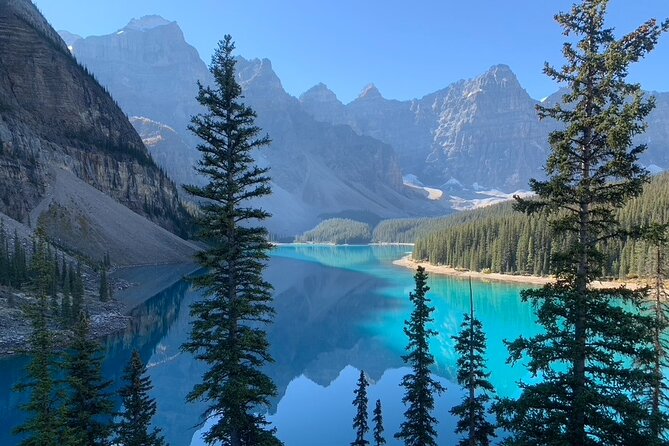 Moraine Lake Sunrise/Daytime Private Tour with Lake Louise option - Why this Private Moraine Lake Timing Works