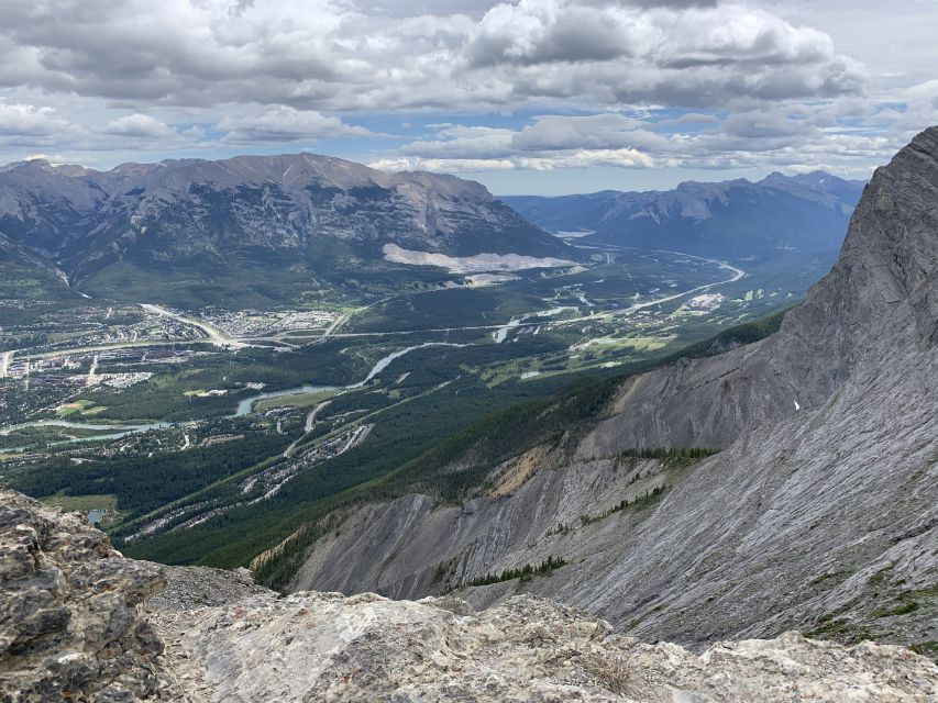 PRIVATE: Bear Country Hiking Tour - 4H Adventure - Walking With a Pro: Safety, Bear Spray, and Knowing Where to Go