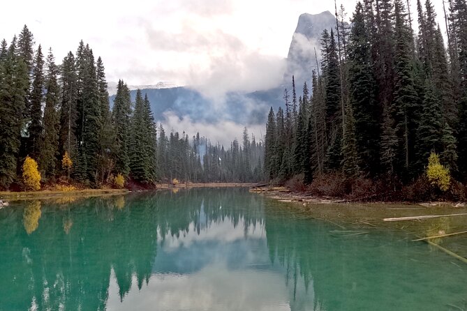 Private Guided Tour to Banff Lake Louise|Moraine|Icefields &More! - Crowfoot Glacier: A Quick Stop With Real Storytelling