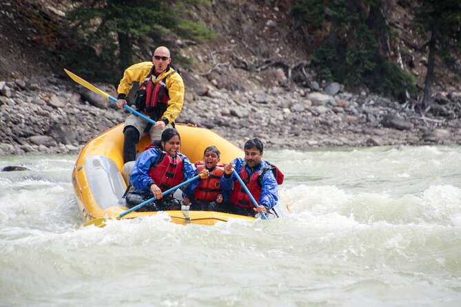 Rafting on Athabasca River Mile 5 in Jasper - The first 10 minutes: float time, mountain views, and learning the raft