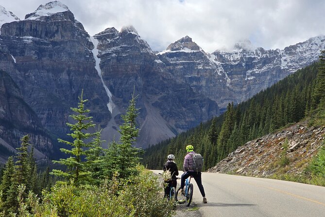 Shuttle Service between Canmore, Banff, Moraine Lake, Lake Louise - Moraine Lake: Timed Views and Photo-First Thinking