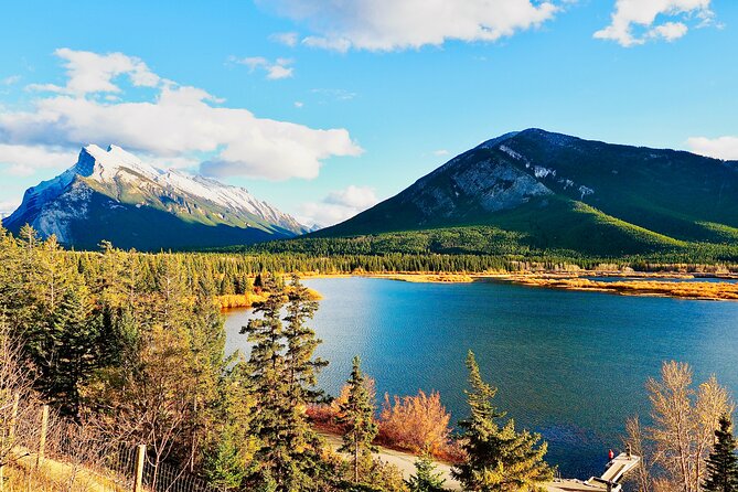 ShuttleBus 2way Banff to Lake Louise (1Hr) and Moraine Lake (1Hr) - What you actually get for $149.45 and why timing can be the real value