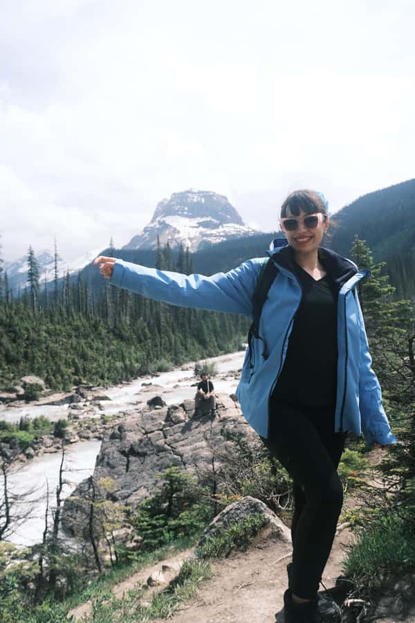 Small Grp: Emerald Lake (Optional Canoe) & Takakkaw Falls - The drive details that actually affect your day